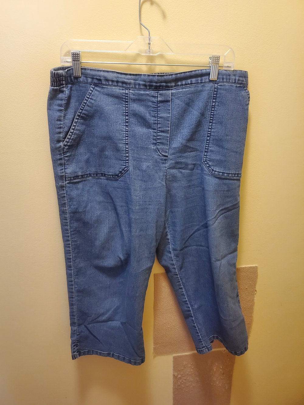 Alfred Dunner Blue Elastic Waist Denim Capris